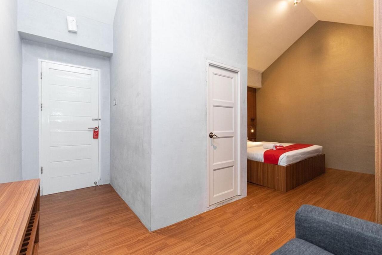 Reddoorz Premium Near Centre Point Mall Medan Exterior foto